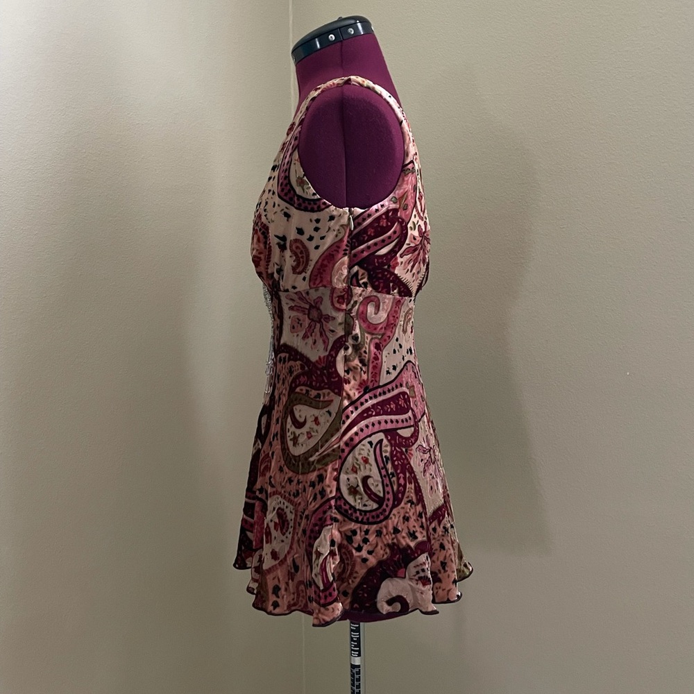 Alexia Admor Paisley Velvet Burnout Tank Top - Picture 3 of 10
